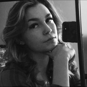 Meet your Posher, Abby